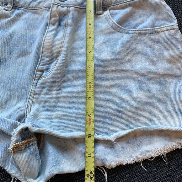 Pacsun Light Wash Distressed Denim Shorts Size 26 - Picture 4 of 9